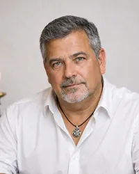 Retrato de Angello, numerología en Astroideal