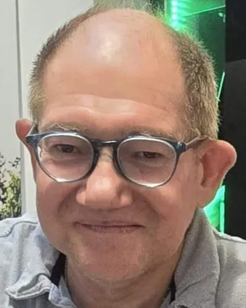 Retrato de Carmelo, hipnosis en Astroideal